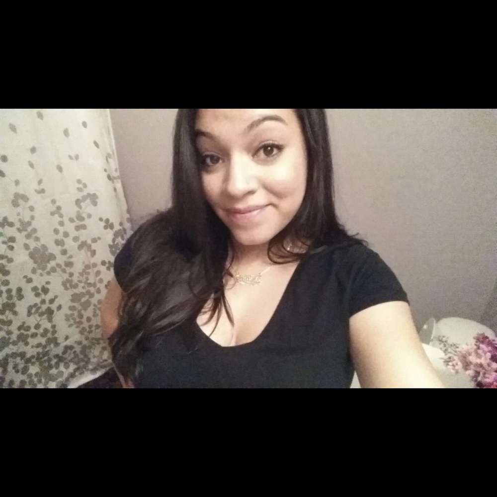 Meet your Posher, Destine